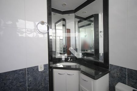 Apartamento à venda com 120m², 3 quartos e 2 vagasBanheiro da Suíte