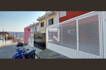 Casa para alugar com 112m², 3 quartos e 2 vagasFachada