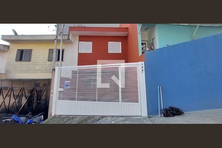 Casa para alugar com 112m², 3 quartos e 2 vagasFachada