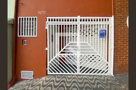 Casa para alugar com 100m², 2 quartos e 1 vagaFachada