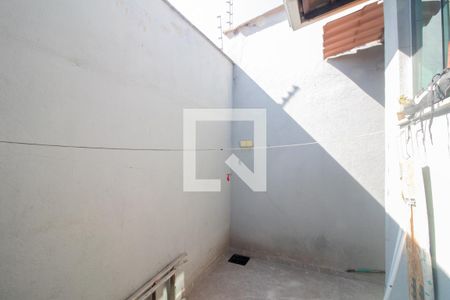 Casa à venda com 90m², 2 quartos e 1 vaga Casa à venda com 90m², 2 quartos e 1 vagaÁrea externa