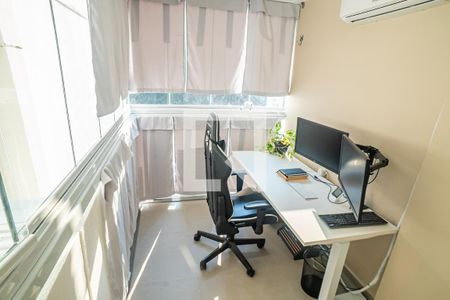 Apartamento à venda com 37m², 1 quarto e sem vaga Apartamento à venda com 37m², 1 quarto e sem vagaEscritório