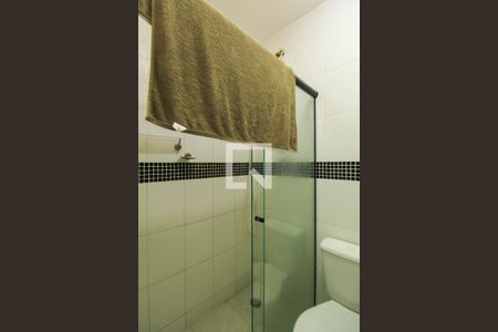 Casa à venda com 117m², 4 quartos e 1 vaga Casa à venda com 117m², 4 quartos e 1 vagaBanheiro