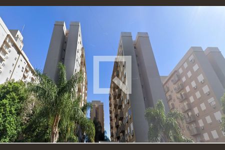 Apartamento para alugar com 67m², 3 quartos e 1 vaga Apartamento para alugar com 67m², 3 quartos e 1 vagaFachada