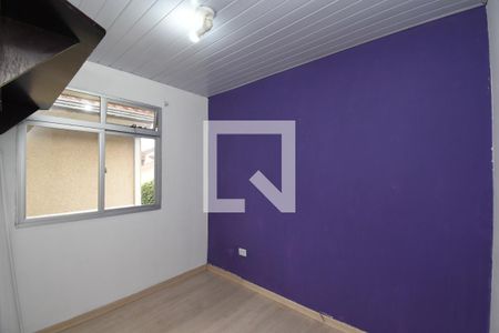 Quarto 2 de apartamento para alugar com 2 quartos, 40m² em Capão da Imbuia, Curitiba