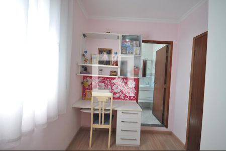 Casa à venda com 220m², 3 quartos e 4 vagasSuíte 3