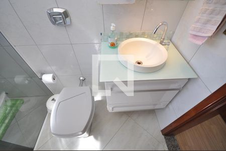 Casa à venda com 220m², 3 quartos e 4 vagasBanheiro da Suíte 1