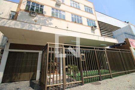 Fachada de apartamento à venda com 2 quartos, 70m² em Ilha do Governador, Rio de Janeiro