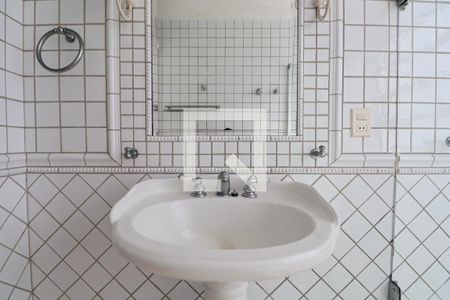 Apartamento para alugar com 190m², 3 quartos e 1 vaga Apartamento para alugar com 190m², 3 quartos e 1 vagaBanheiro Suíte