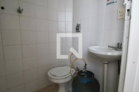 Apartamento para alugar com 190m², 3 quartos e 1 vaga Apartamento para alugar com 190m², 3 quartos e 1 vagaBanheiro de serviço