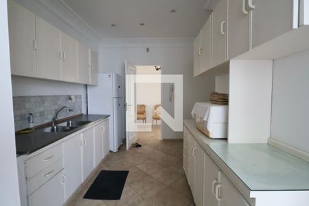 Apartamento para alugar com 190m², 3 quartos e 1 vaga Apartamento para alugar com 190m², 3 quartos e 1 vagaCozinha