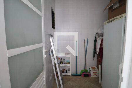 Apartamento para alugar com 190m², 3 quartos e 1 vaga Apartamento para alugar com 190m², 3 quartos e 1 vagaQuarto de Serviço