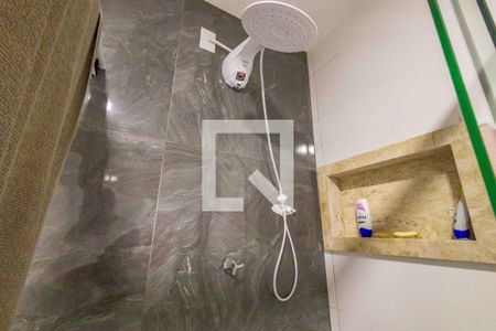 Casa à venda com 300m², 3 quartos e 5 vagasBanheiro da Suíte 2