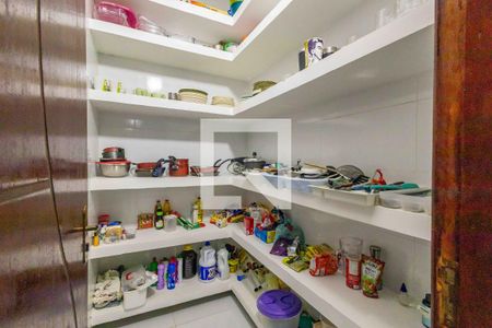 Casa à venda com 300m², 3 quartos e 5 vagasDespensa