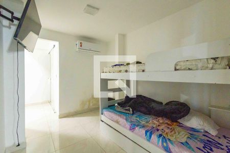 Casa à venda com 300m², 3 quartos e 5 vagasSuíte 1