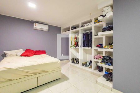 Casa à venda com 300m², 3 quartos e 5 vagasSuíte 2