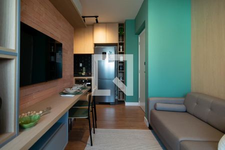 Sala/Cozinha  de apartamento para alugar com 1 quarto, 35m² em Consolação, São Paulo