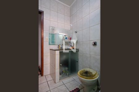 Casa à venda com 175m², 2 quartos e 3 vagasBanheiro casa 1