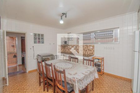 Casa à venda com 310m², 5 quartos e 7 vagas Casa à venda com 310m², 5 quartos e 7 vagasCozinha