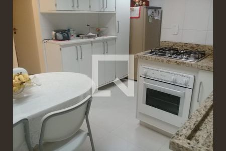 Apartamento à venda com 71m², 2 quartos e 1 vagaCozinha