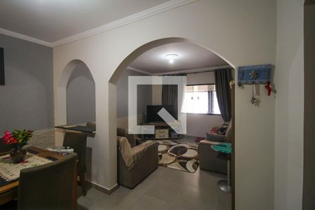 Sala de casa à venda com 3 quartos, 145m² em Vila Carrão, São Paulo