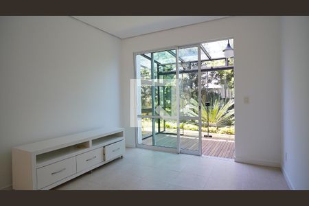 Sala de casa de condomínio para alugar com 3 quartos, 120m² em Lagoa da Conceição, Florianópolis