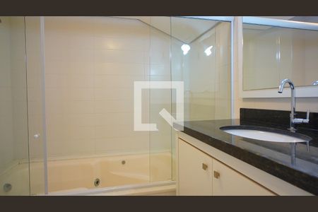 Casa de condomínio para alugar com 120m², 3 quartos e 1 vagaBanheiro corredor
