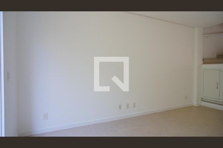 Sala de casa de condomínio para alugar com 3 quartos, 120m² em Lagoa da Conceição, Florianópolis