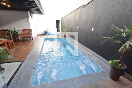 Casa para alugar com 260m², 4 quartos e 3 vagasPiscina