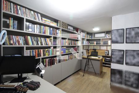 Casa para alugar com 260m², 4 quartos e 3 vagasEscritório