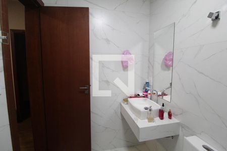 Casa para alugar com 260m², 4 quartos e 3 vagasBanheiro da Suíte 2