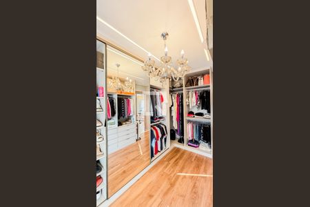 Apartamento à venda com 153m², 2 quartos e 3 vagasCloset da suíte