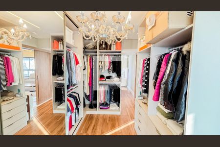 Apartamento à venda com 153m², 2 quartos e 3 vagasCloset da suíte