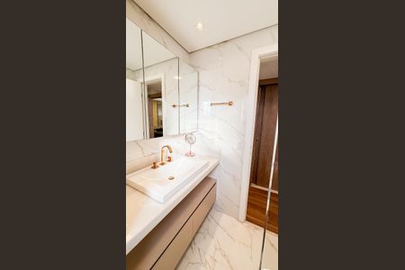 Apartamento à venda com 153m², 2 quartos e 3 vagasBanheiro da Suíte 1