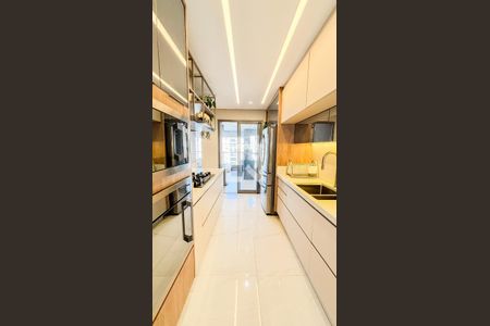 Apartamento à venda com 153m², 2 quartos e 3 vagasCozinha