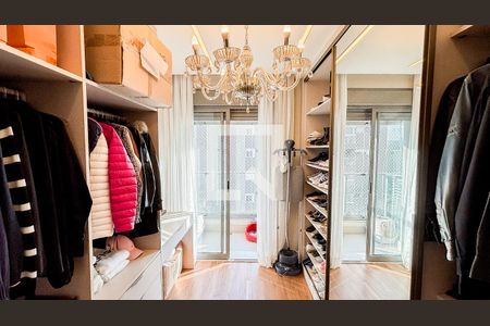 Apartamento à venda com 153m², 2 quartos e 3 vagasCloset da suíte