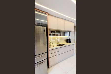 Apartamento à venda com 153m², 2 quartos e 3 vagasCozinha