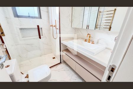 Apartamento à venda com 153m², 2 quartos e 3 vagasBanheiro da Suíte 1