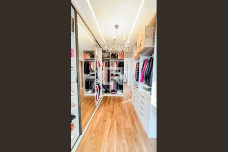 Apartamento à venda com 153m², 2 quartos e 3 vagasCloset da suíte