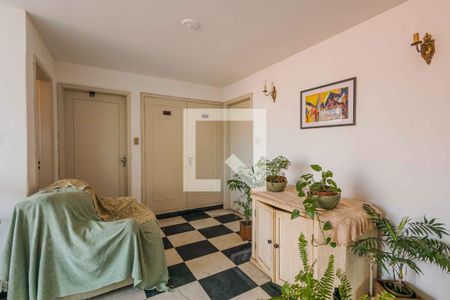 Casa à venda com 690m², 4 quartos e 5 vagasCorredor