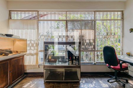 Casa à venda com 690m², 4 quartos e 5 vagasSuíte