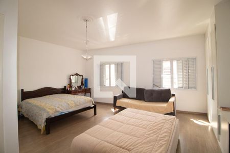 Casa à venda com 287m², 3 quartos e 2 vagasQuarto 1 suite