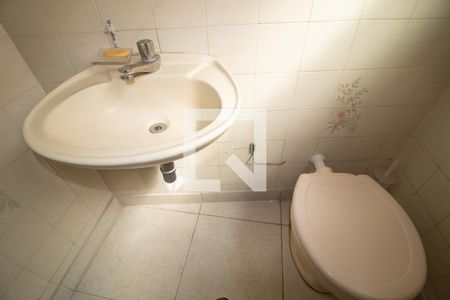 Casa à venda com 287m², 3 quartos e 2 vagasBanheiro da área de serviço