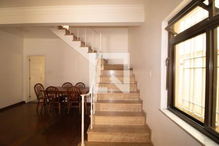 Casa à venda com 287m², 3 quartos e 2 vagasSala