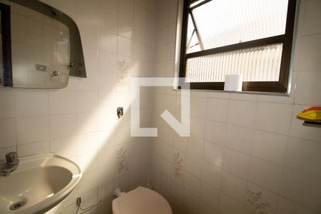 Casa à venda com 287m², 3 quartos e 2 vagasBanheiro da área de serviço