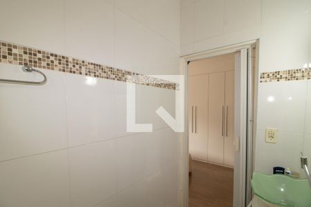 Casa à venda com 287m², 3 quartos e 2 vagasBanheiro sute 1