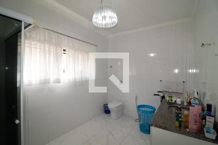 Casa à venda com 287m², 3 quartos e 2 vagasBanheiro