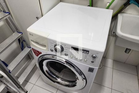 Apartamento à venda com 84m², 3 quartos e 2 vagas Apartamento à venda com 84m², 3 quartos e 2 vagasÁrea de Serviço