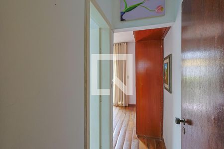 Casa à venda com 511m², 3 quartos e 4 vagasCorredor