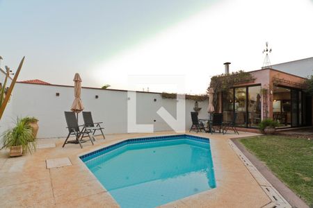 Casa à venda com 583m², 3 quartos e 4 vagasÁrea externa